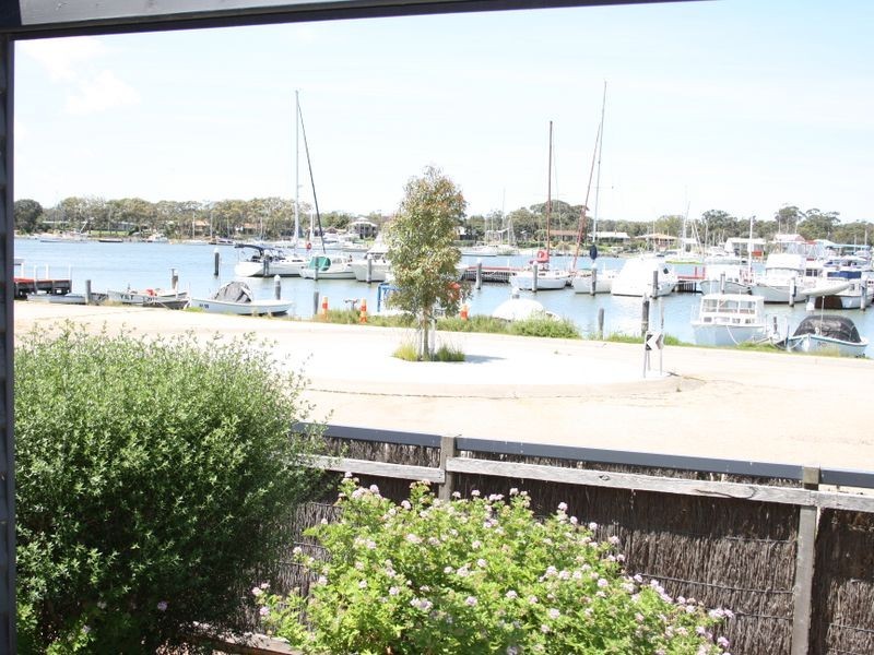 21/2-8 Victoria Street, Paynesville VIC 3880