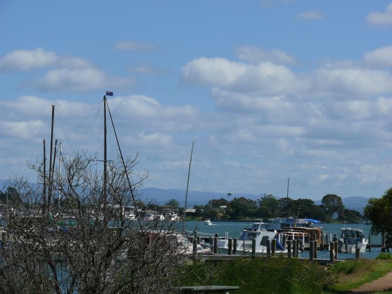 8 Western Boulevard, Raymond Island VIC 3880