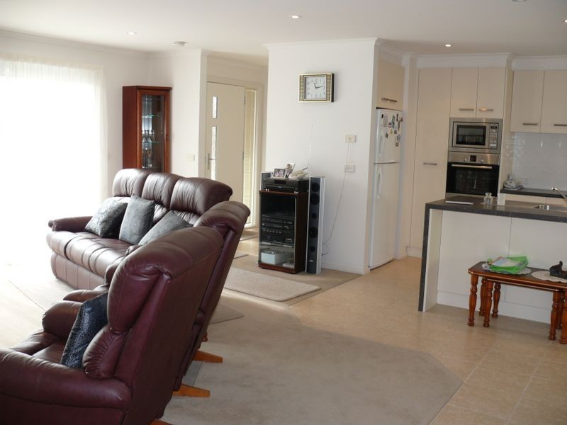 6/9-11 Wellington Street, Paynesville VIC 3880