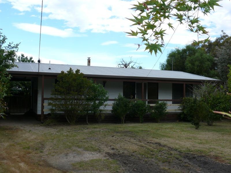 25 Eighth Avenue, Raymond Island VIC 3880