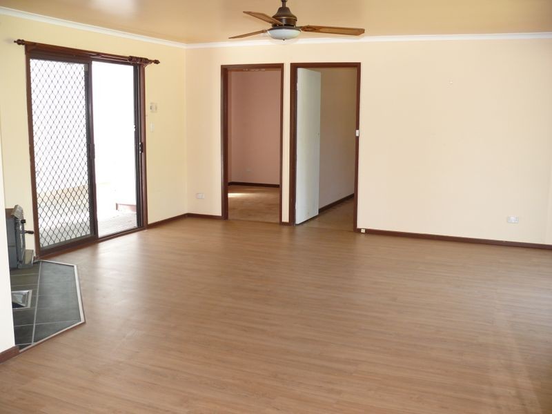 25 Eighth Avenue, Raymond Island VIC 3880