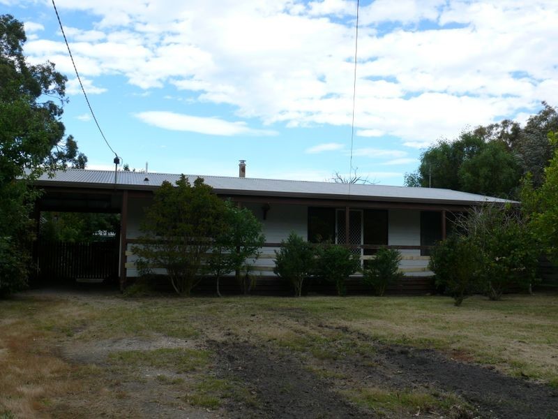 25 Eighth Avenue, Raymond Island VIC 3880