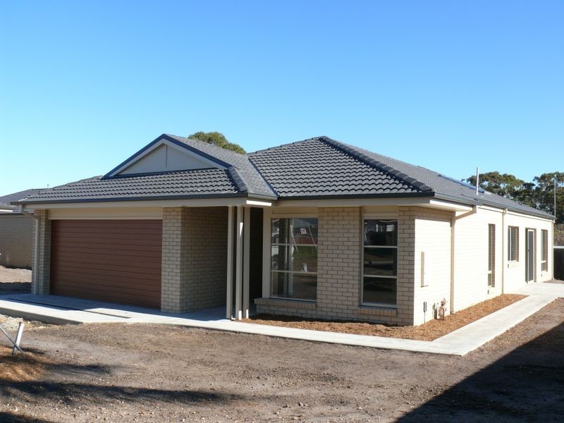 17 Toonalook Parade, Paynesville VIC 3880