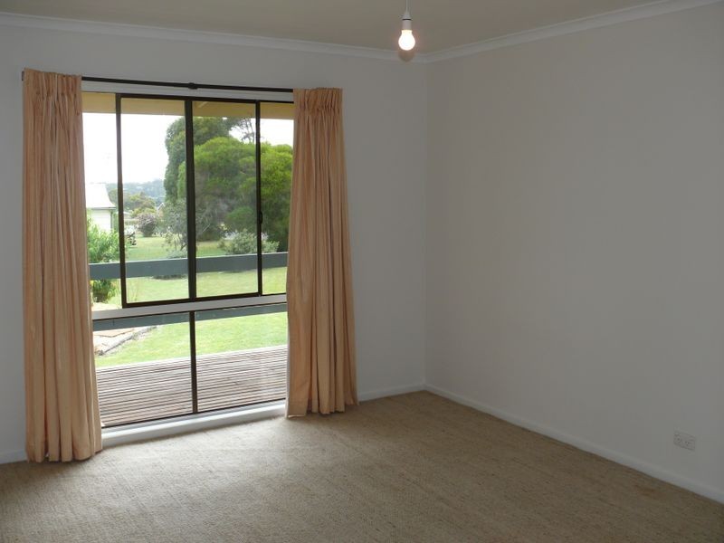 15 Crown Ridge Avenue, Newlands Arm VIC 3875