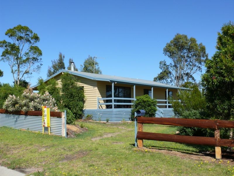 15 Crown Ridge Avenue, Newlands Arm VIC 3875