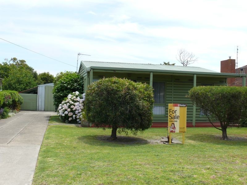 29 Toonalook Parade, Paynesville VIC 3880