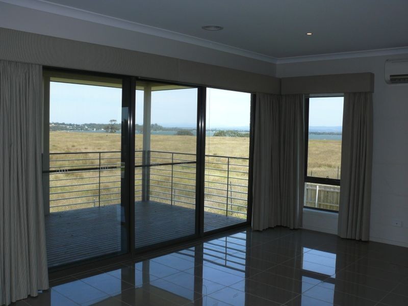 21 Sunset Boulevard, Eagle Point VIC 3878