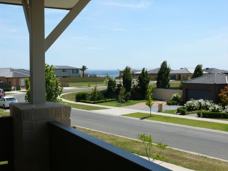 21 Sunset Boulevard, Eagle Point VIC 3878