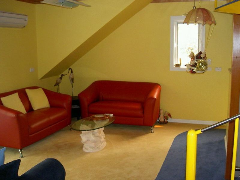 36 Fourth Avenue, Raymond Island VIC 3880