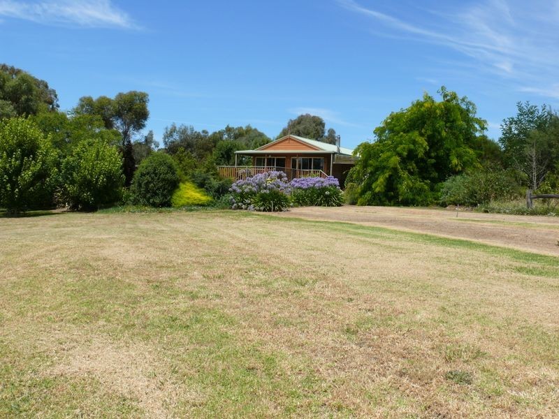 110 Forge Creek Road, Eagle Point VIC 3878