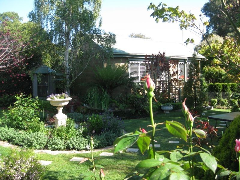 10 Rex Street, Paynesville VIC 3880