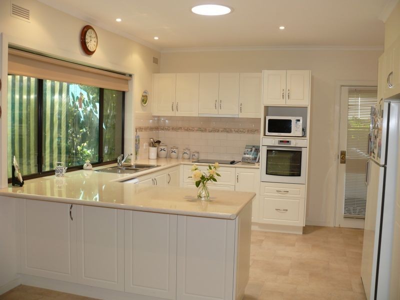 10 Rex Street, Paynesville VIC 3880