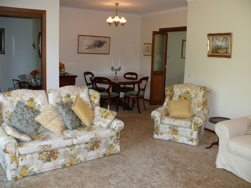 10 Rex Street, Paynesville VIC 3880