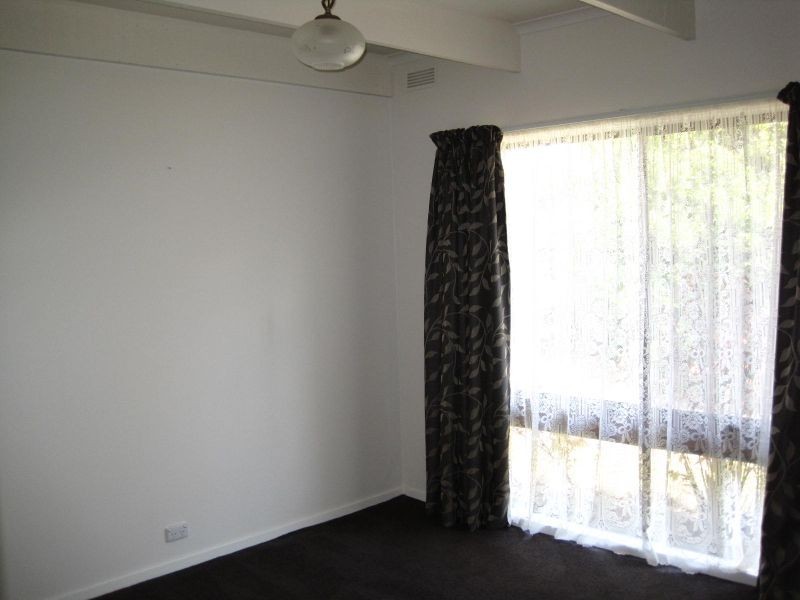 14 Eleventh Parade, Raymond Island VIC 3880