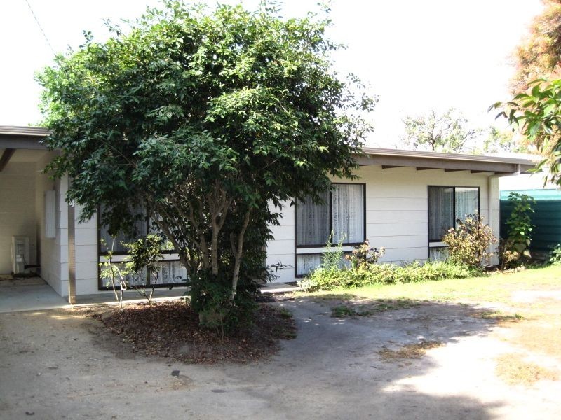14 Eleventh Parade, Raymond Island VIC 3880