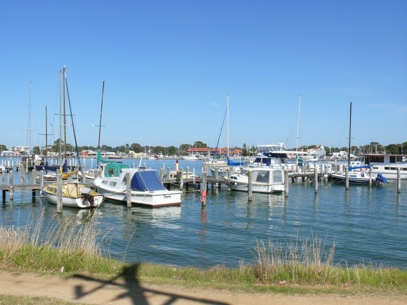 14 Eleventh Parade, Raymond Island VIC 3880