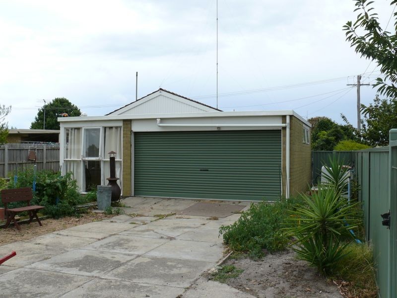 25 Toonalook Parade, Paynesville VIC 3880