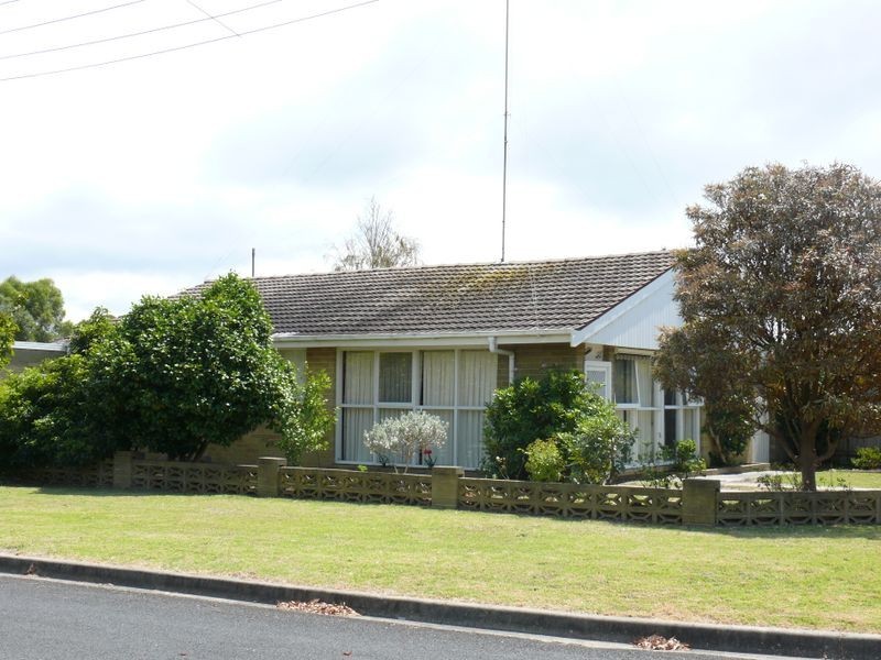 25 Toonalook Parade, Paynesville VIC 3880