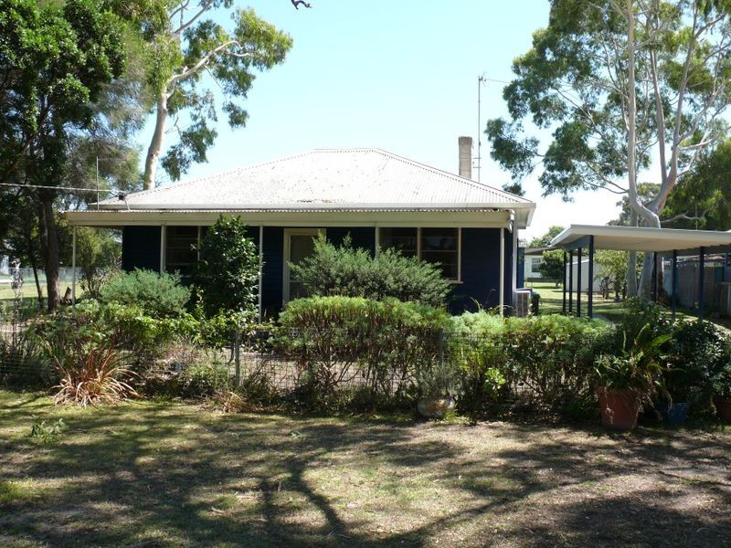 38 Eighth Avenue, Raymond Island VIC 3880