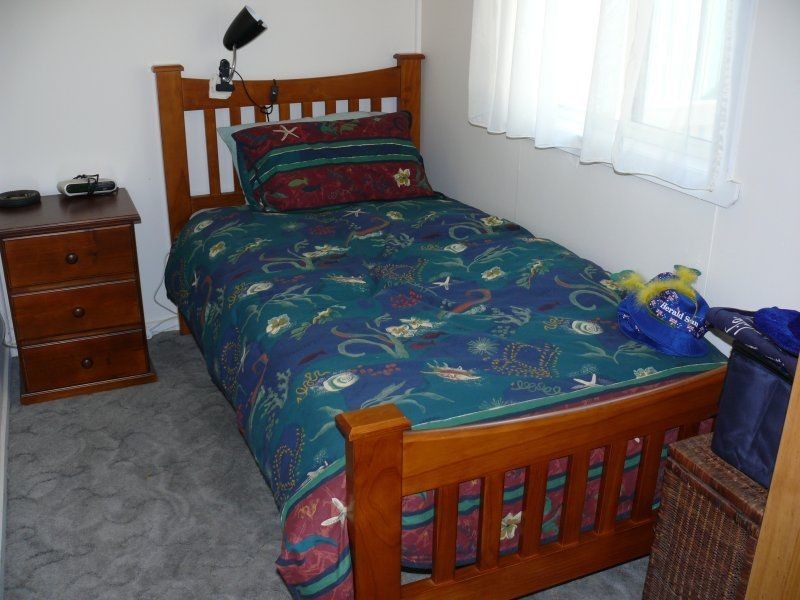 32 Fourth Avenue, Raymond Island VIC 3880