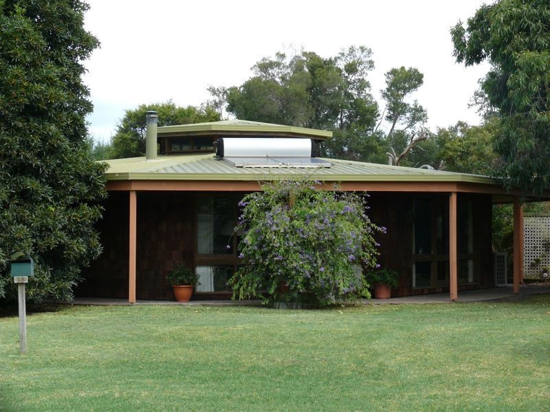 35 First Parade, Raymond Island VIC 3880