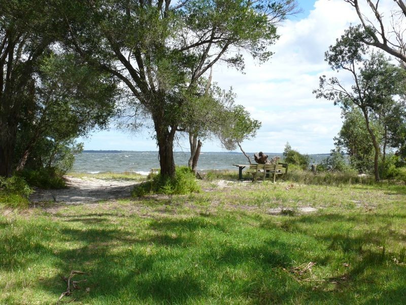 35 First Parade, Raymond Island VIC 3880