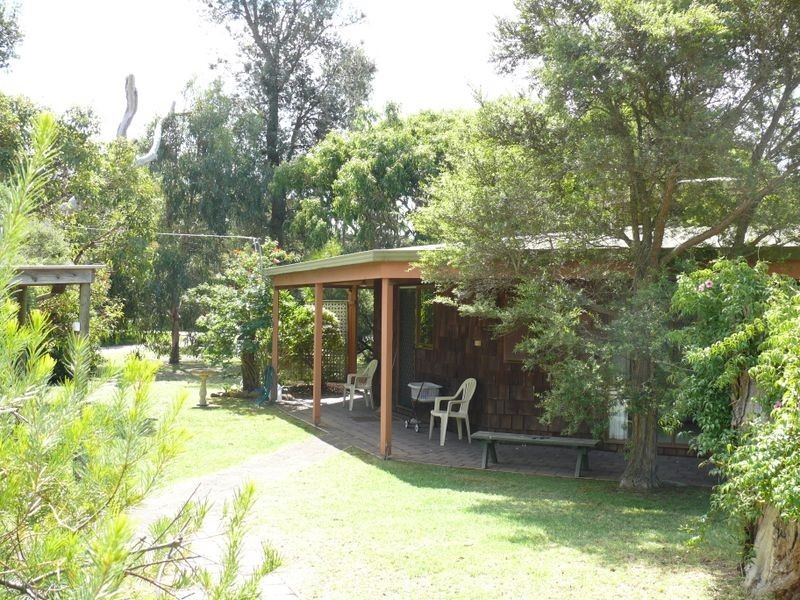 35 First Parade, Raymond Island VIC 3880