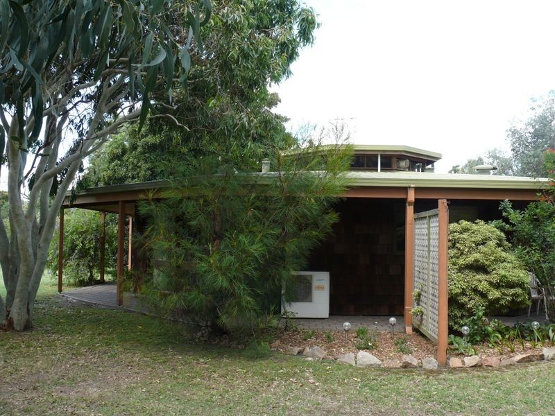 35 First Parade, Raymond Island VIC 3880