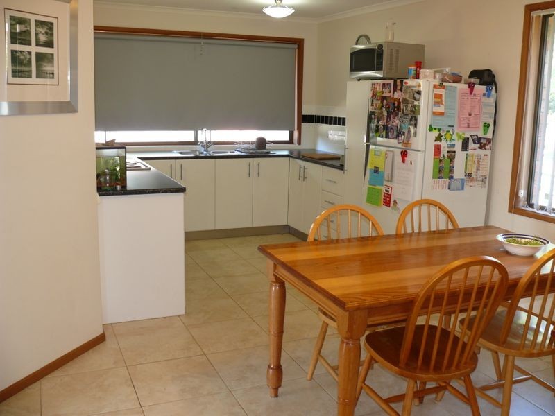 10 Lara Close, Paynesville VIC 3880