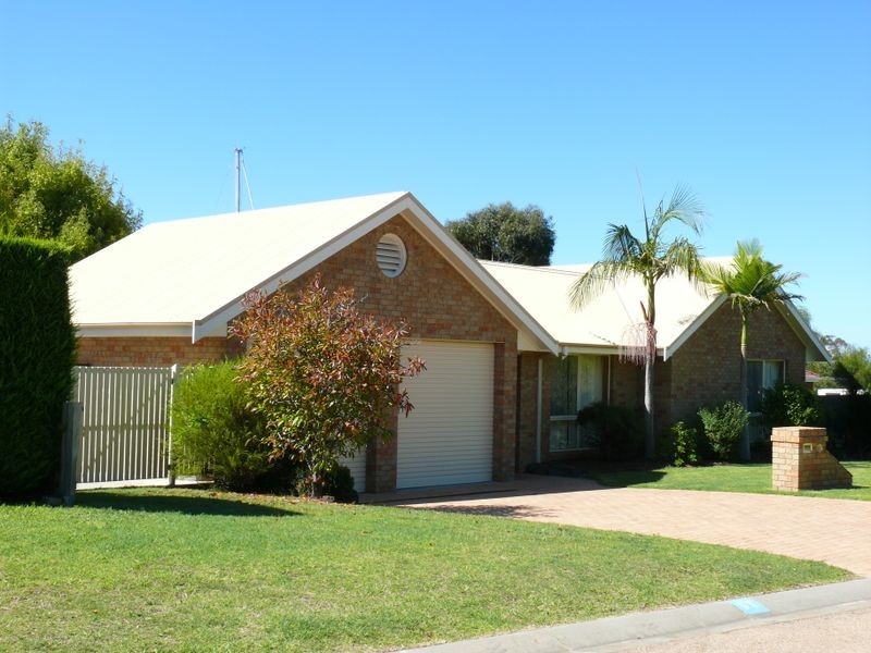 11 Sheerwater Terrace, Paynesville VIC 3880