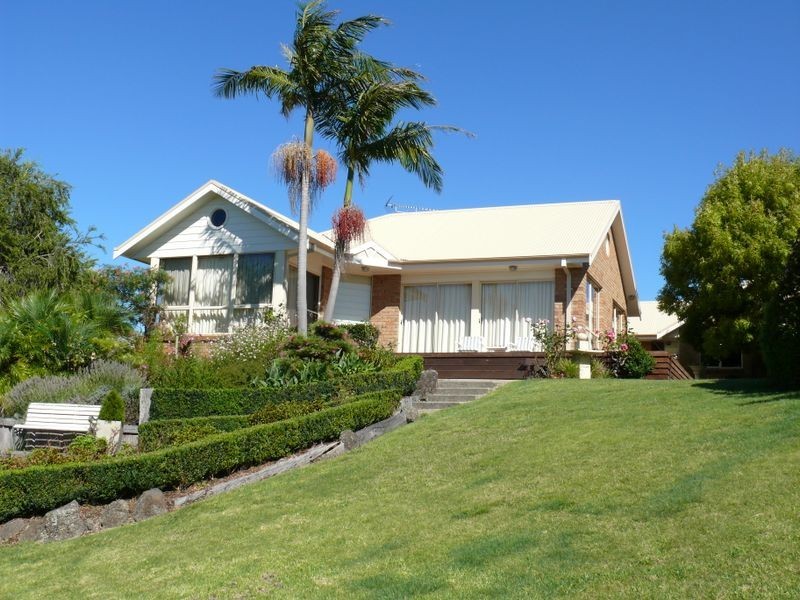 11 Sheerwater Terrace, Paynesville VIC 3880