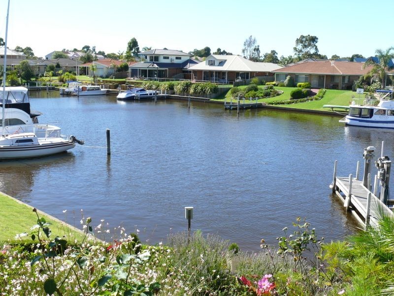 11 Sheerwater Terrace, Paynesville VIC 3880