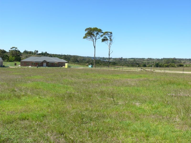 39 Corins Crescent, Newlands Arm VIC 3875