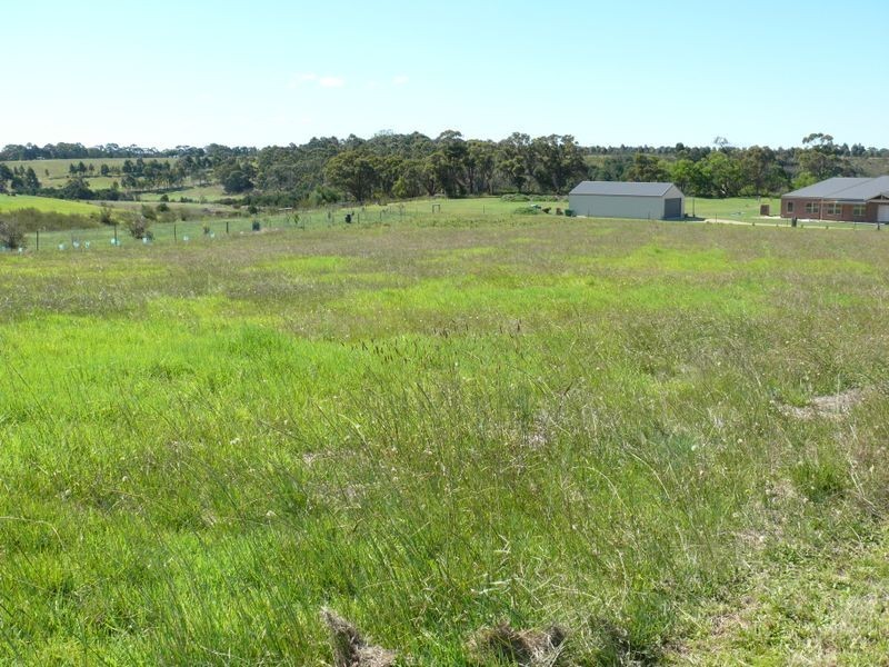 39 Corins Crescent, Newlands Arm VIC 3875