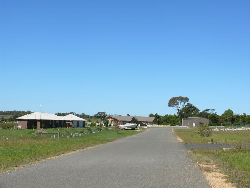 39 Corins Crescent, Newlands Arm VIC 3875