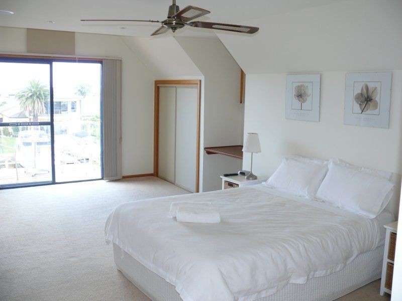 Unit 1/15 King Street, Paynesville VIC 3880