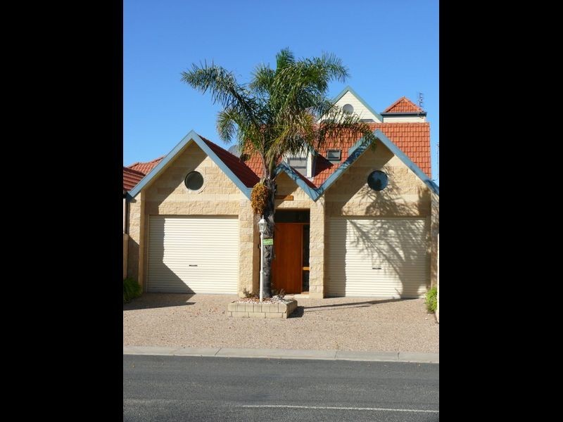 Unit 1/15 King Street, Paynesville VIC 3880