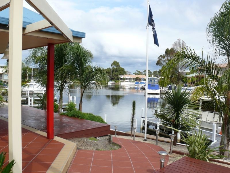 18 Aquarius Way, Paynesville VIC 3880