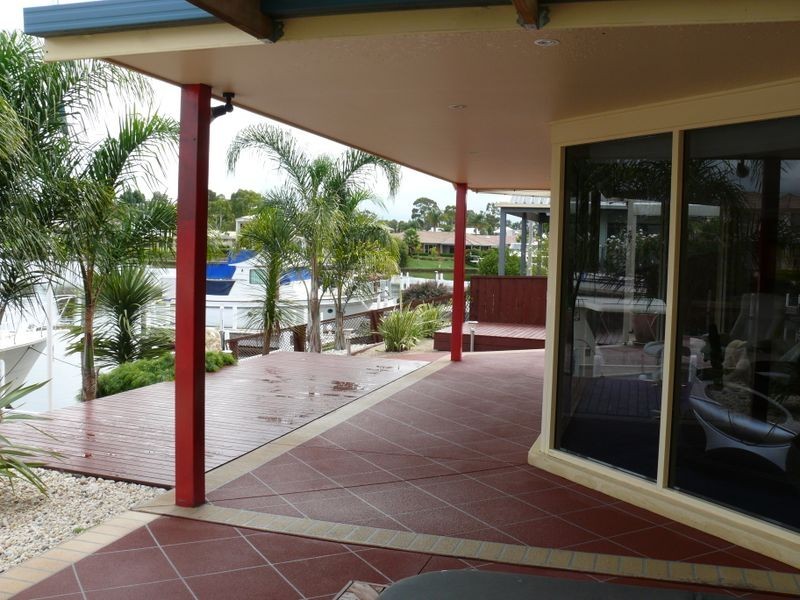 18 Aquarius Way, Paynesville VIC 3880