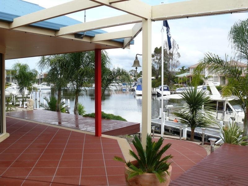 18 Aquarius Way, Paynesville VIC 3880