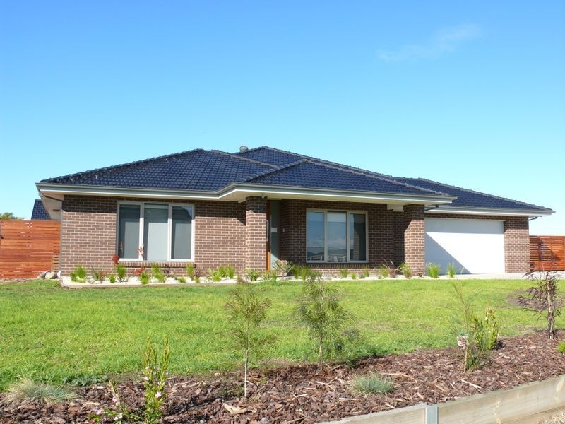 3 Wisteria Place, Paynesville VIC 3880
