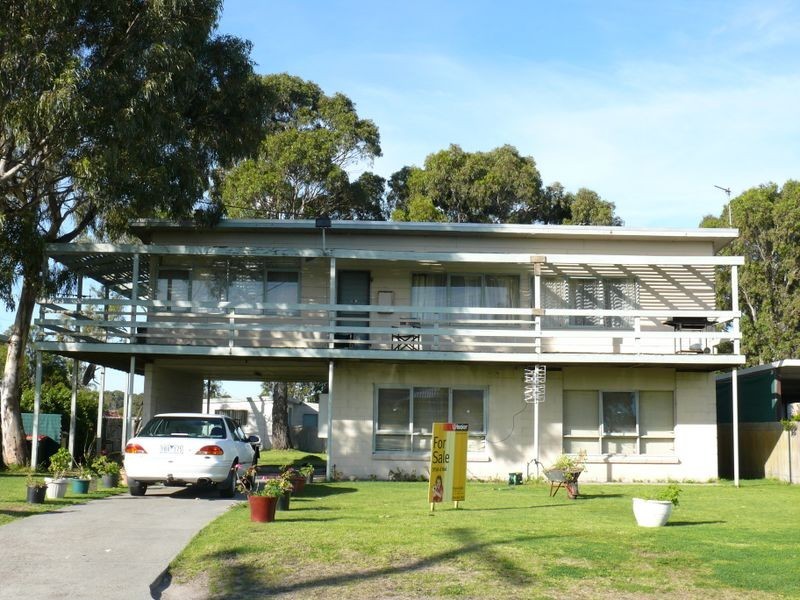 16 Mitchell Street, Paynesville VIC 3880