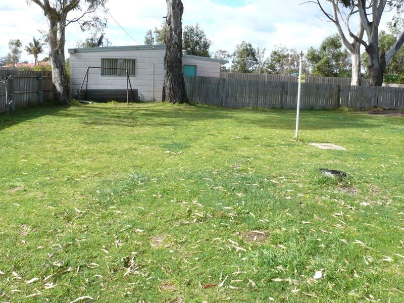 16 Mitchell Street, Paynesville VIC 3880