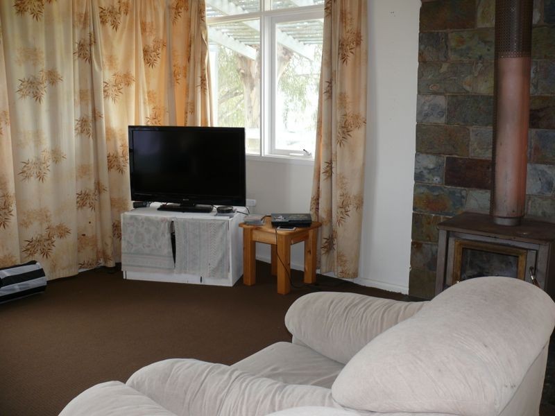 16 Mitchell Street, Paynesville VIC 3880