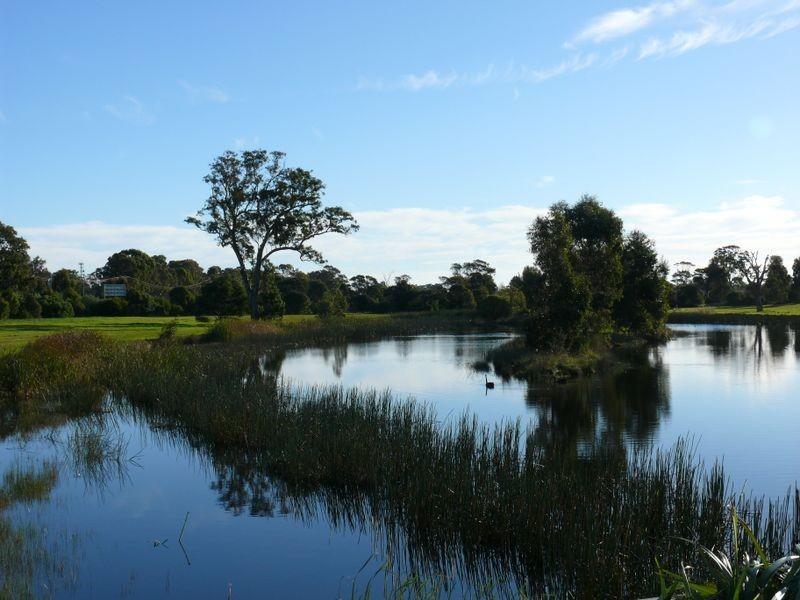 18 Jacaranda Drive, Paynesville VIC 3880