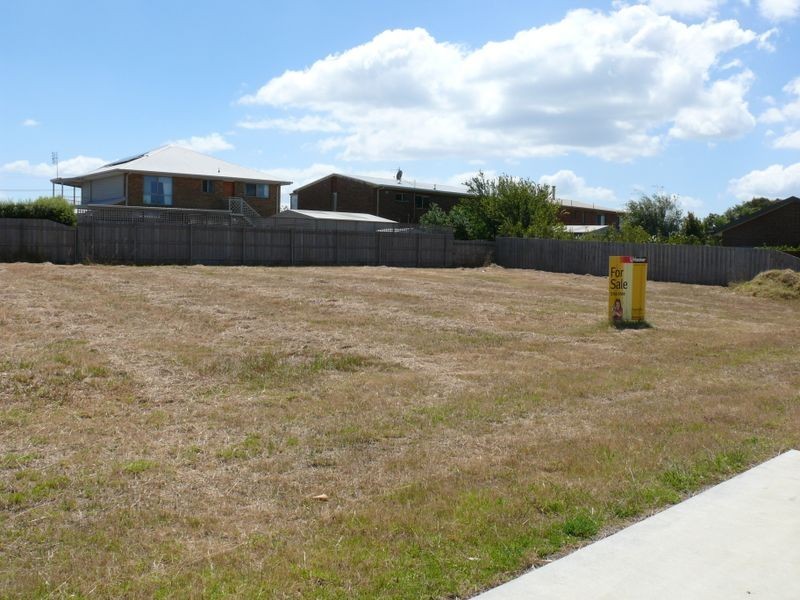 21 Jacaranda Drive, Paynesville VIC 3880