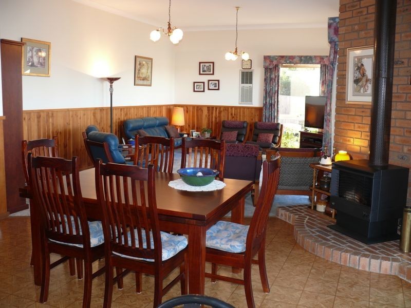 17 Schooner Terrace, Paynesville VIC 3880