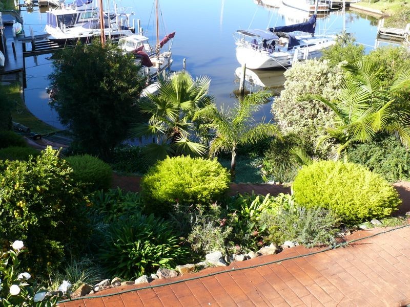 17 Schooner Terrace, Paynesville VIC 3880