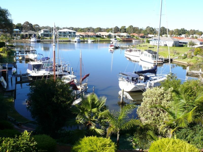 17 Schooner Terrace, Paynesville VIC 3880