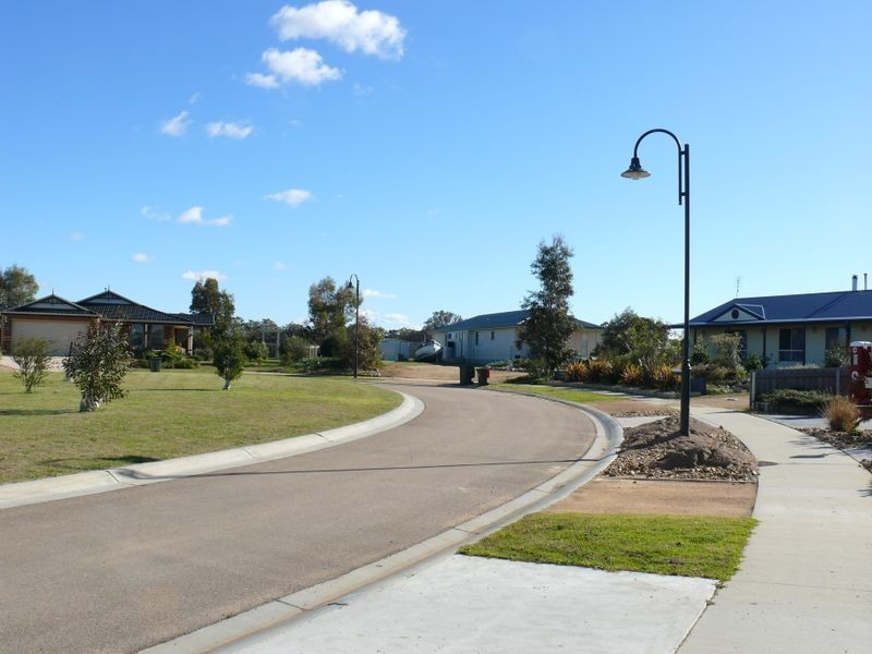 24 Riviera Close, Paynesville VIC 3880